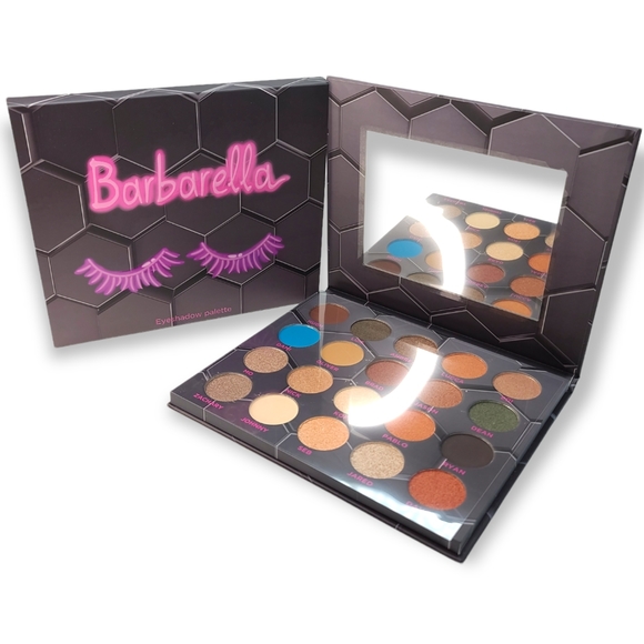 Barbarella Eyeshadow Palette by BeeBeauty London - Picture 4 of 17